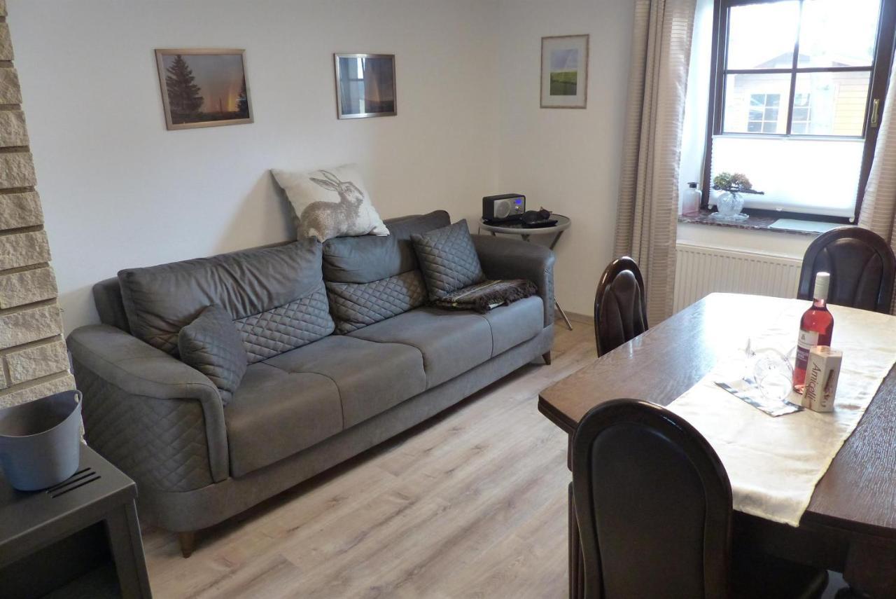 Ferienwohnung Huegelhaus Plütscheid エクステリア 写真