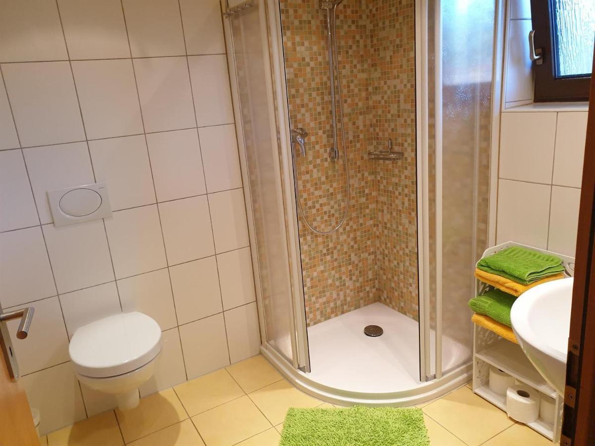 Ferienwohnung Huegelhaus Plütscheid エクステリア 写真