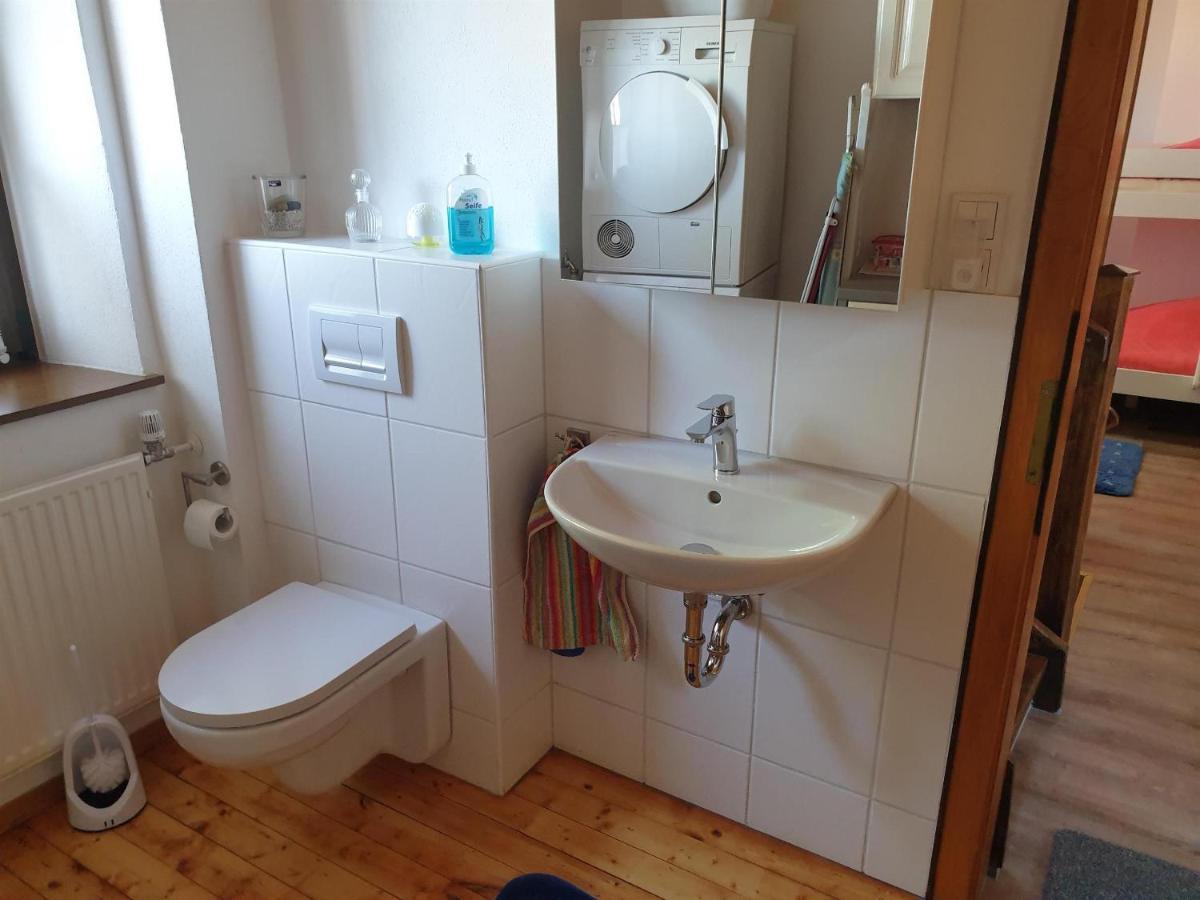 Ferienwohnung Huegelhaus Plütscheid エクステリア 写真